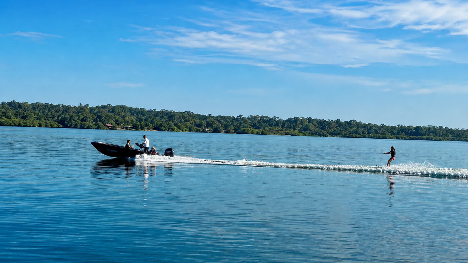 Kayaking and paddleboarding in Dolphin Bay