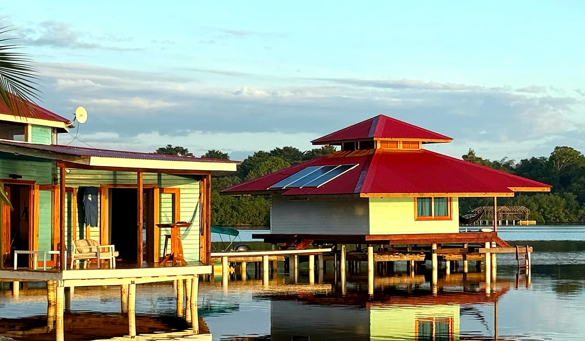 Premium Deluxe Sea View Cabana - Dolphin Blue Paradise